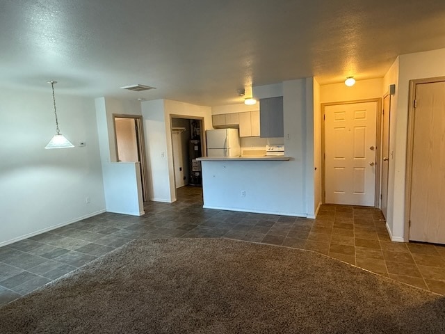 Building Photo - 553 S Workland Ln