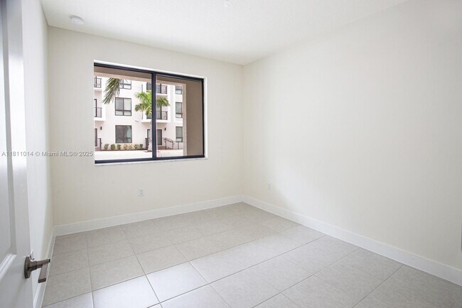 Building Photo - 8167 NW 41st St
