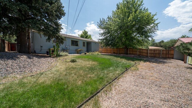 Building Photo - Charming ranch home in prime Patty Jewett ...