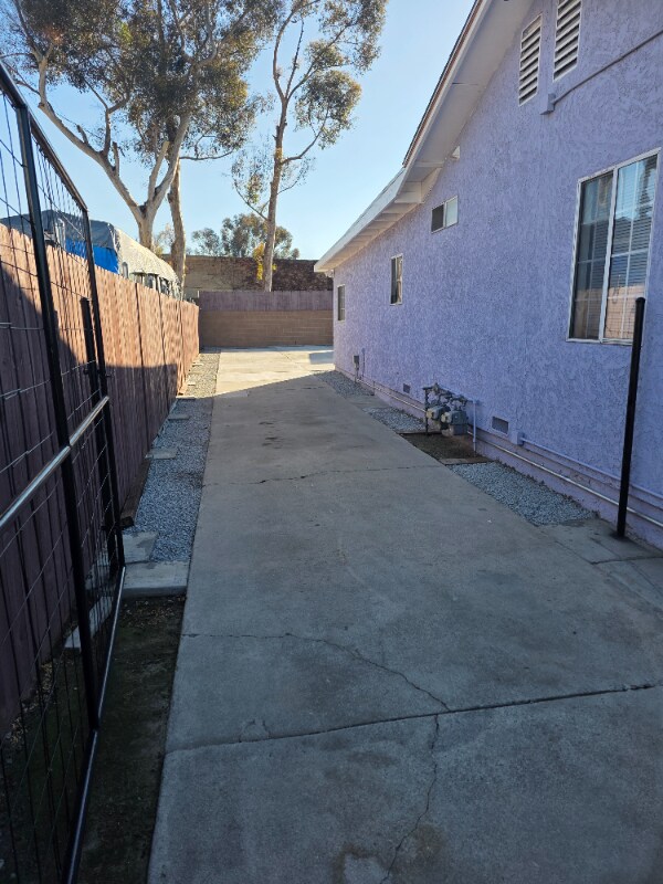 Building Photo - 9208 Park St