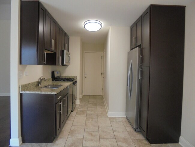 Building Photo - 1534 St Andrews Cir