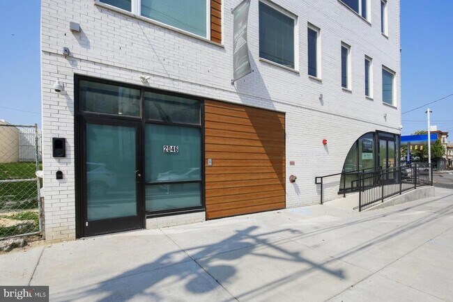Building Photo - 2046 E Lehigh Ave