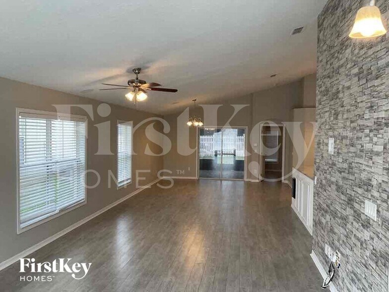 Building Photo - 14140 Sapphire Bay Cir