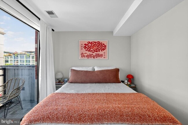 Building Photo - 1634 14th St NW