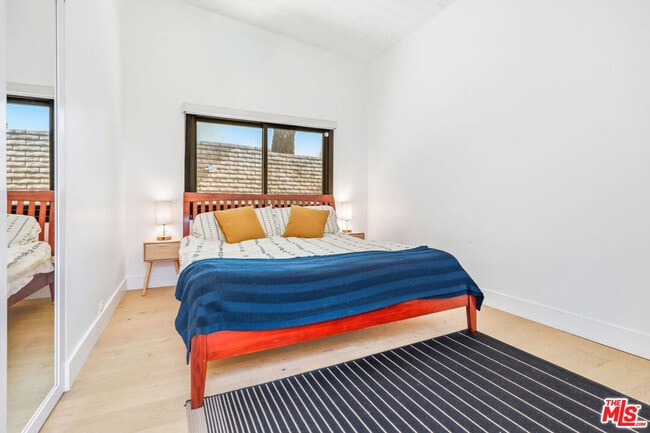 Building Photo - 1341 Charmel Pl