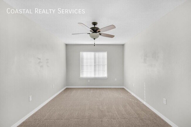 Primary Photo - 113 Scranton St