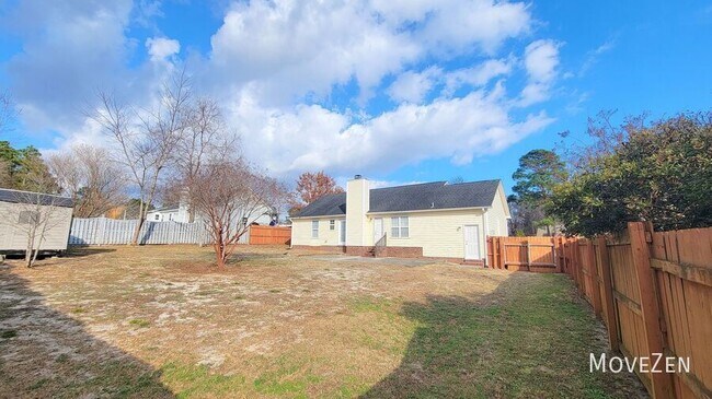 Building Photo - 903 Balfoure Dr