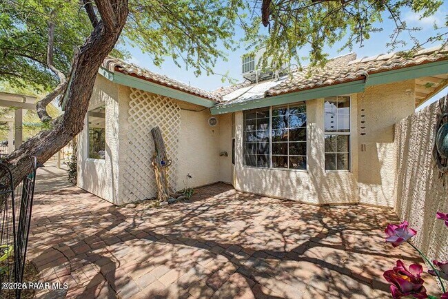 Building Photo - 1340 Rock Wren Rd