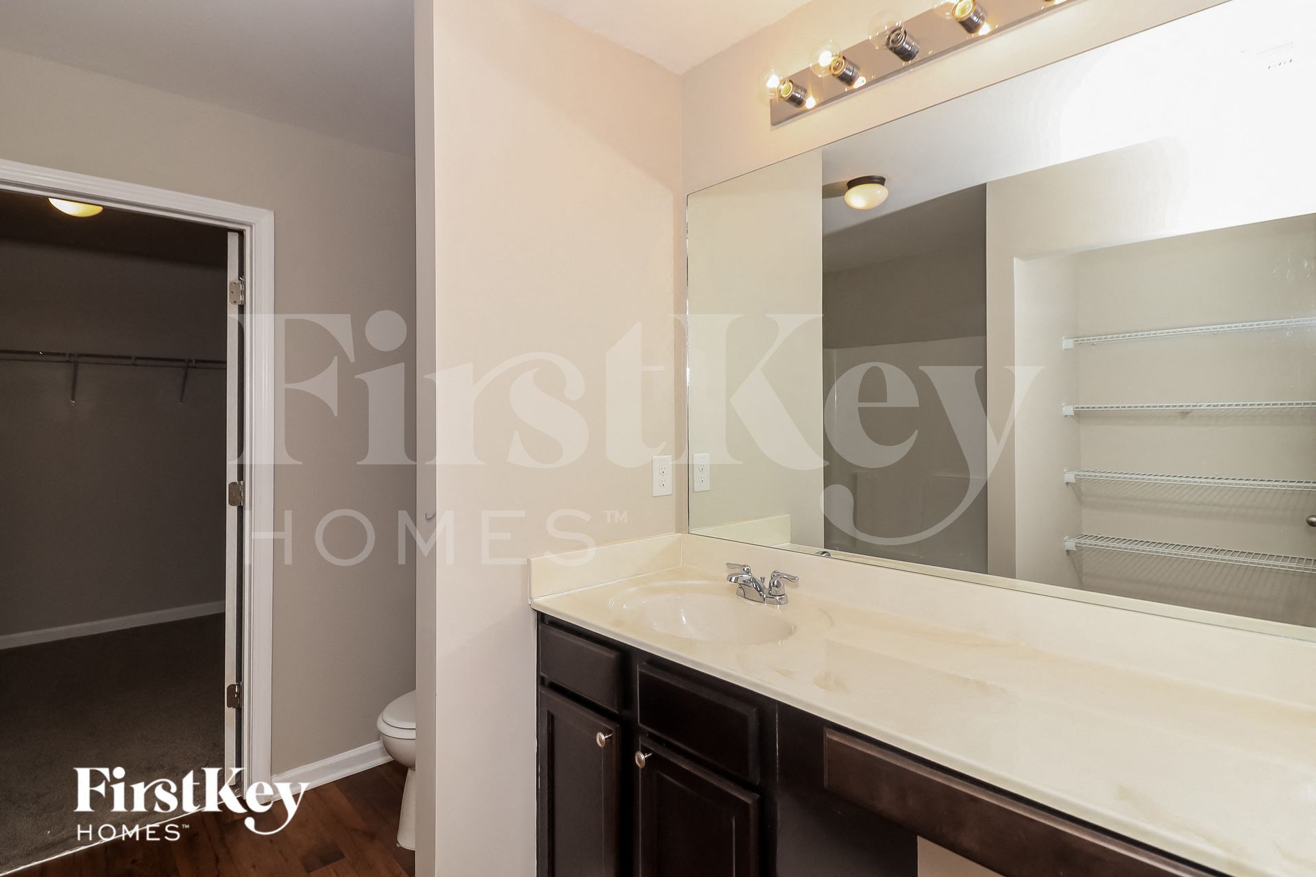 Building Photo - 1218 Dianne Dr