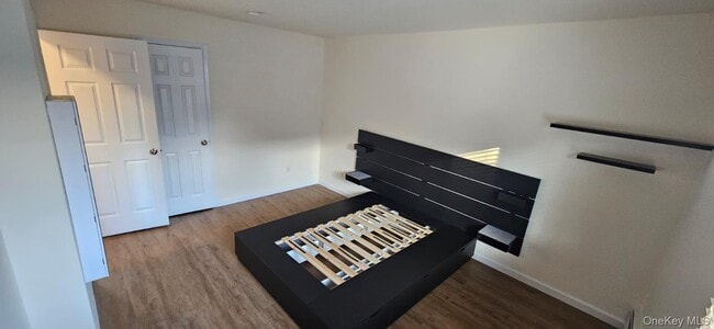 Building Photo - 492 N Broadway