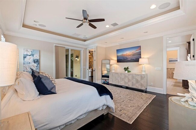 Building Photo - 310 8th Ave N