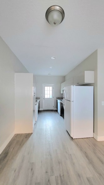 Building Photo - 1400 Star Rd