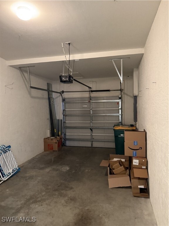 Building Photo - 15155 Summit Pl Cir