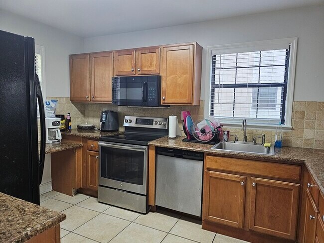 Building Photo - 5236 Treetops Dr