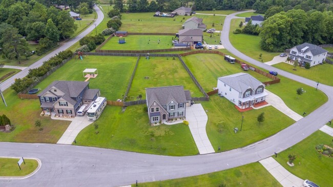 Building Photo - Beautiful home in great neighborhood!