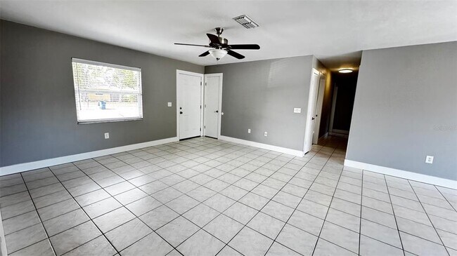 Building Photo - 3935 Middlesex Pl