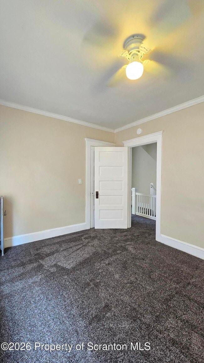 Building Photo - 543 N Sumner Ave