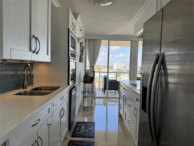 Building Photo - 7330 Ocean Terrace