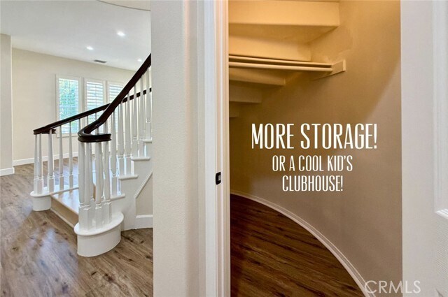 Building Photo - 2566 Pearblossom St