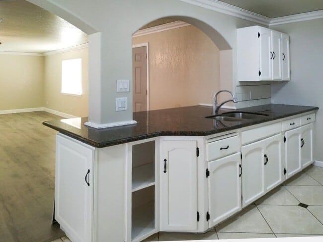 Building Photo - 7485 Loma Verde Way