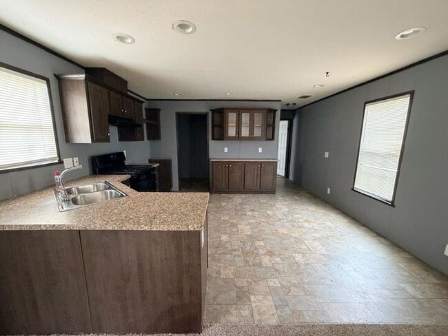 Building Photo - 76 E U.S. Hwy 6