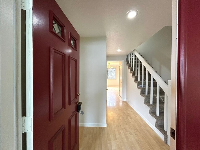 Building Photo - Beautiful 4BD Home | Fireplace, Fenced Backyard, Deck, Garage & A/C