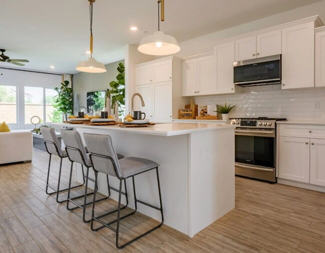 Building Photo - 853 Blue Oak Lane W