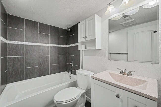 Building Photo - Beautiful home in Liberty Ranch