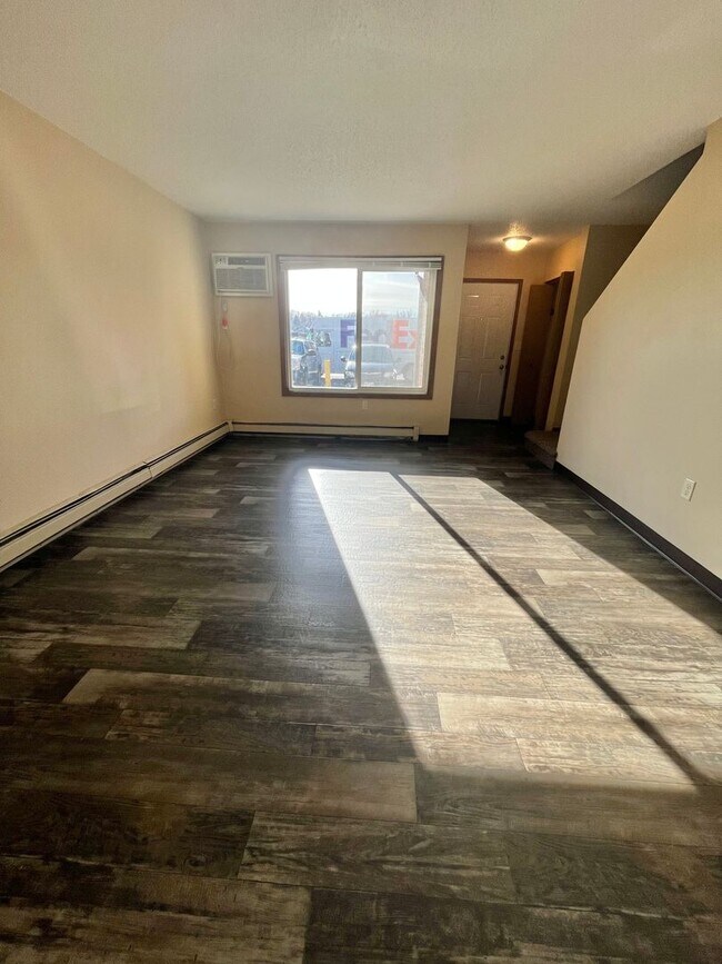 Interior Photo - Northwestern Apartments