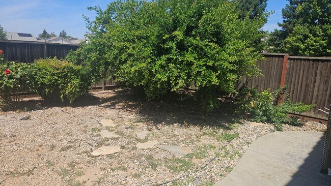 Building Photo - Four Bedroom Home Available!