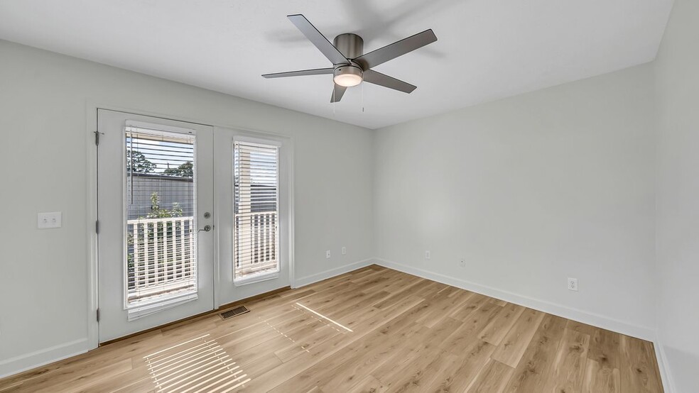 Building Photo - 2108 Sterling Cove Blvd