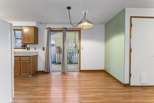 Building Photo - 6432 SE 63rd Ave