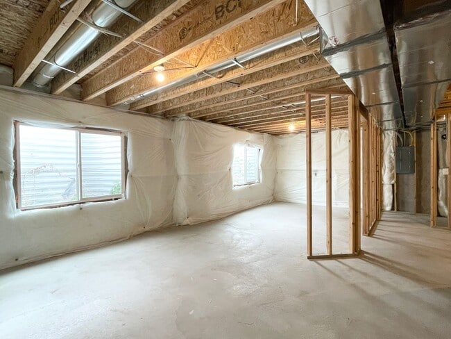 Building Photo - Awesome Corner Townhome at Mountain Ridge!