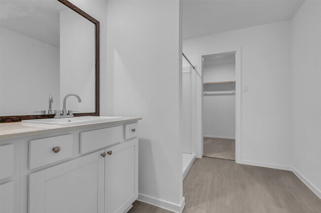 Building Photo - 277 Douglas Hls Dr