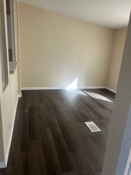 Building Photo - 4794 Myrtle View Dr W