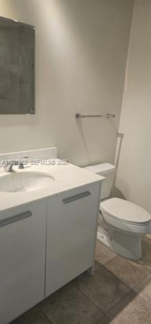 Building Photo - 1060 Brickell Ave