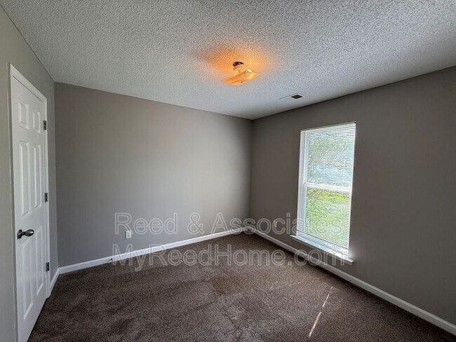 Building Photo - 5066 Delaney Valley Dr