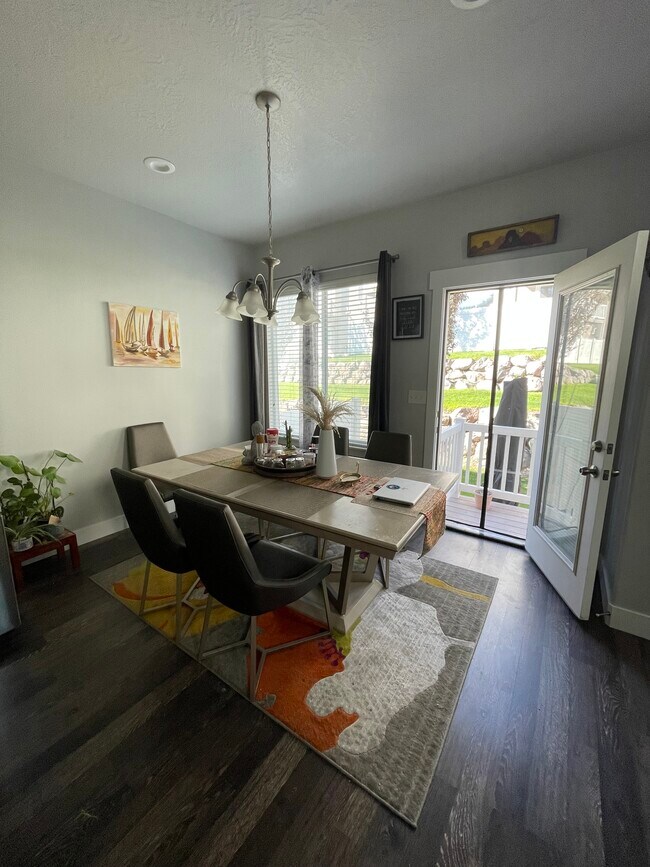 Building Photo - 14526 S Juniper Shade Dr