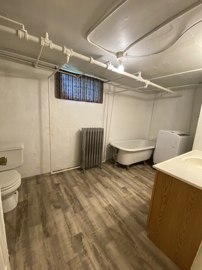 Building Photo - 525 S Lafayette