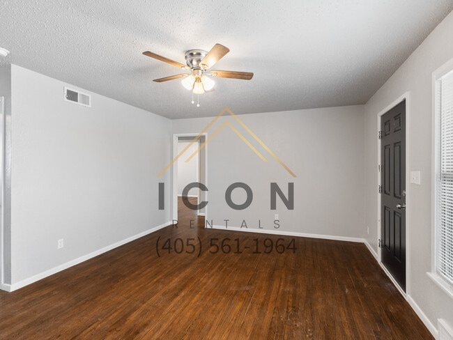 Building Photo - 4421 NW 31st St