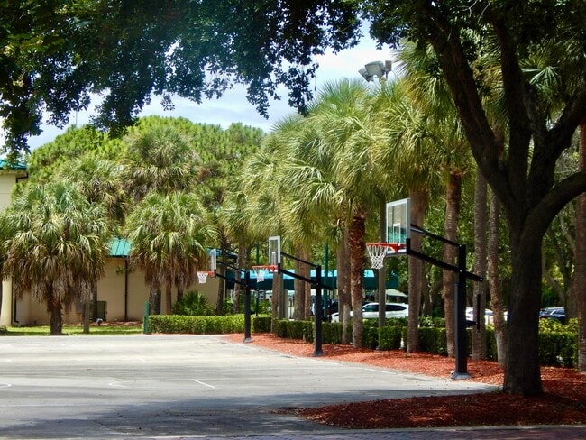 Building Photo - 22864 Marbella Cir