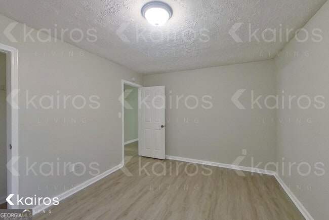 Building Photo - 100 Deer Pkwy