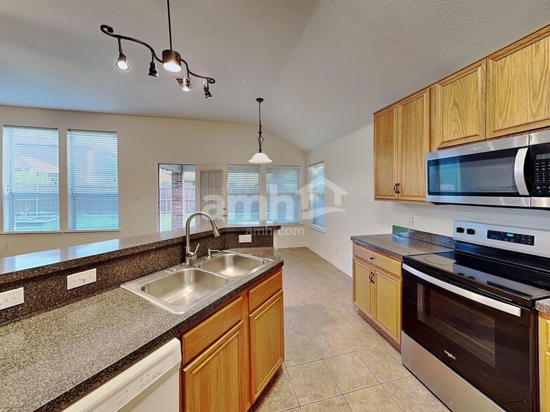 Building Photo - 3540 Desert Mesa Rd