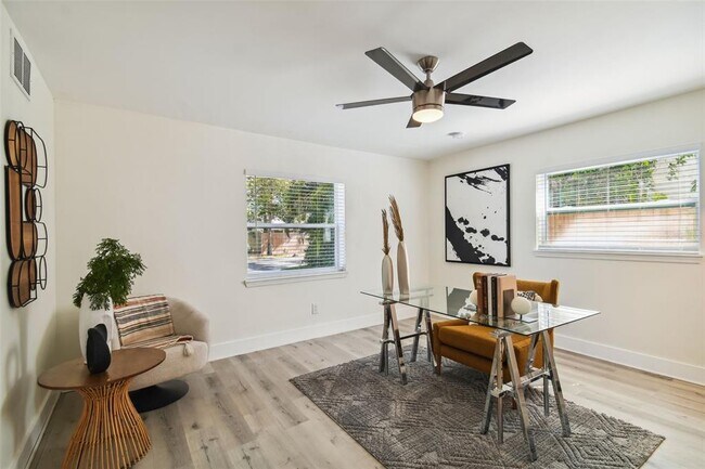 Building Photo - 4910 W San Miguel St