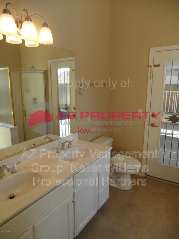 Building Photo - 5755 W Brown St