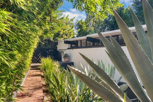 Building Photo - 3 Bed / 3 Bath Private Mid-Century Oasis with Pool, Detached Studio & Canyon Views