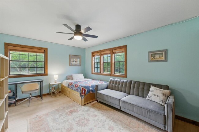 Building Photo - 9304 Flintrock Cir