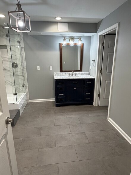 Bathroom - 220 Drumcliff Ct