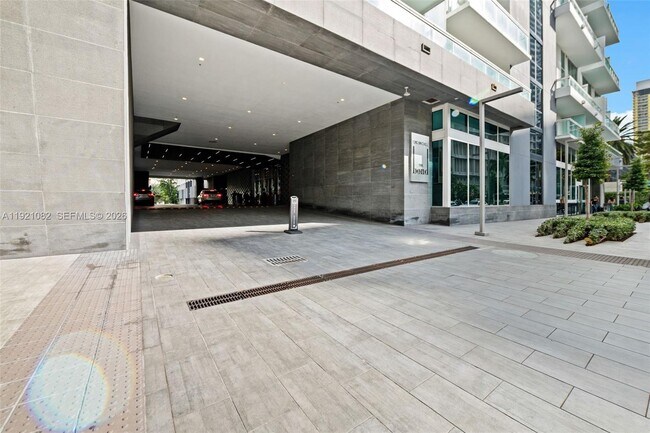 Building Photo - 1080 Brickell Ave