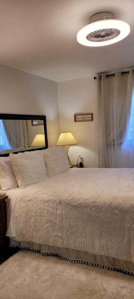 Building Photo - 123 Saxony Trail